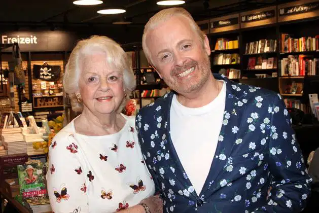 Vivien Catterall: Leben, Familie und Ross Antonys Mutter vivien catterall